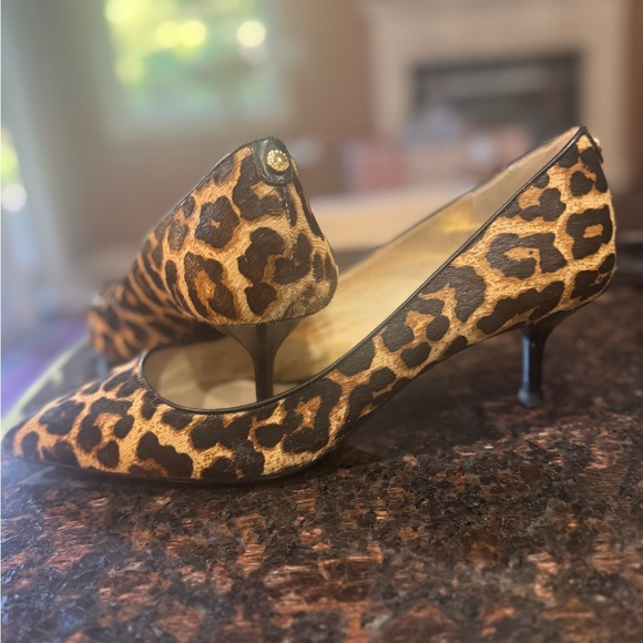 MICHAEL KORS LEOPARD PRINT CALF HAIR CLASSIC PUMPS! Size 10 - Picture 6 of 17